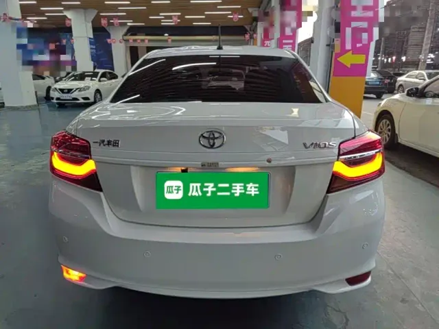 Toyota Vios — Фото автомобиля 5