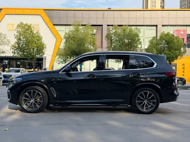 BMW X5 — Фото автомобиля 12
