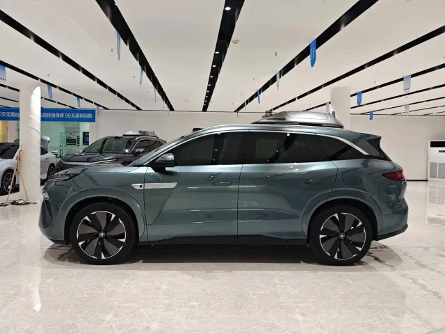 BYD Tang L — Фото автомобиля 3