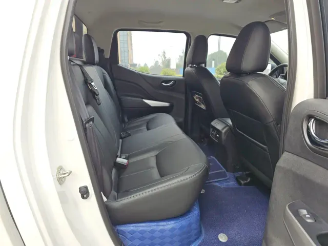 Nissan Navara — Фото автомобиля 10