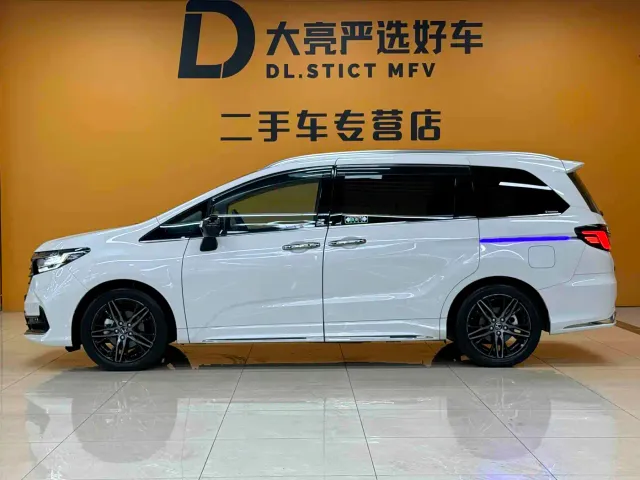 Honda Odyssey — Фото автомобиля 2