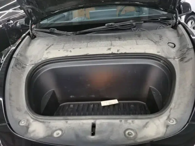 Tesla Model Y — Фото автомобиля 19