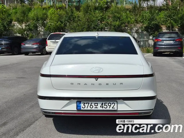 Hyundai Grandeur GN7 — Фото автомобиля 4