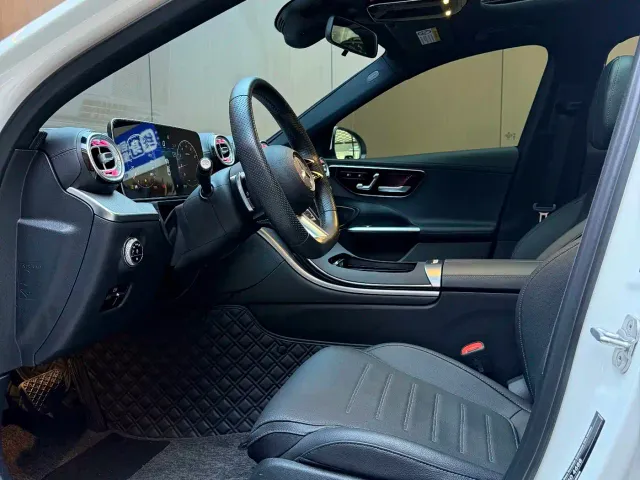 Mercedes-Benz C-Class — Фото автомобиля 4