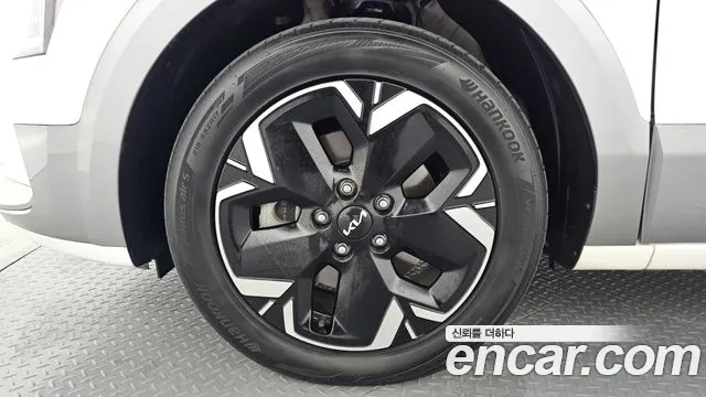 Kia Niro Niro (New) — Фото автомобиля 5