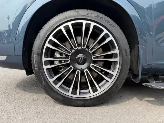 Aito M7 — Фото автомобиля 4