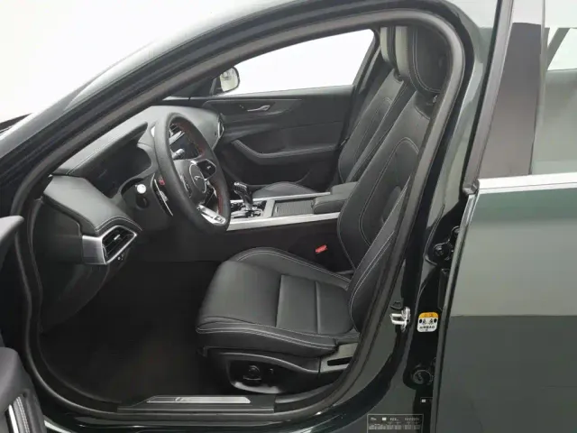 Jaguar XEL — Фото автомобиля 10