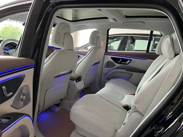 Mercedes-Benz EQS SUV — Фото автомобиля 11