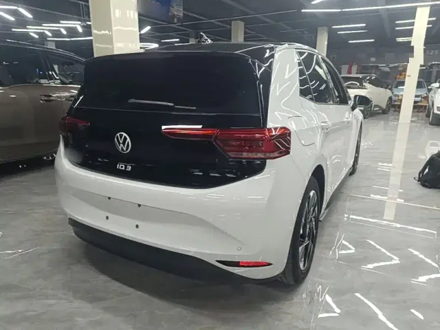 Volkswagen ID.3 — Фото автомобиля 6