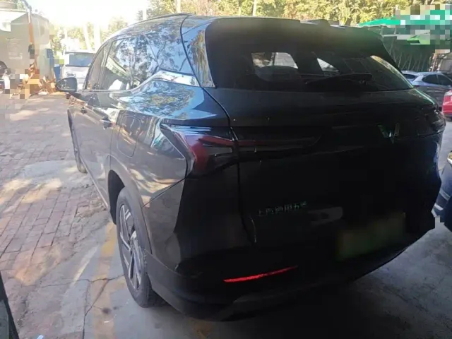 Wuling Starlight S — Фото автомобиля 4
