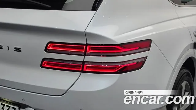 Genesis GV80 — Фото автомобиля 8