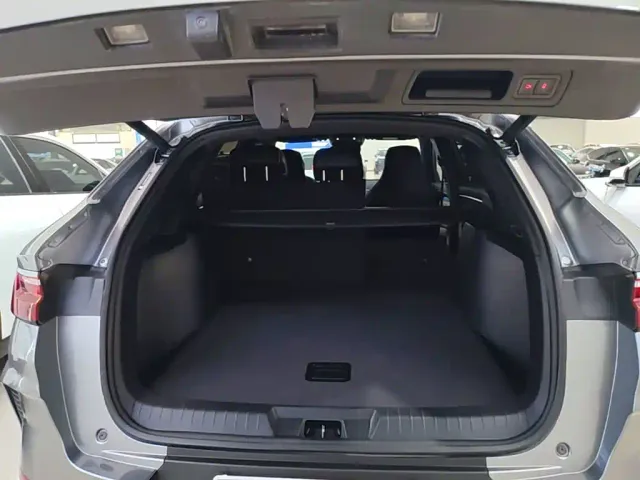 BYD Song PLUS — Фото автомобиля 18