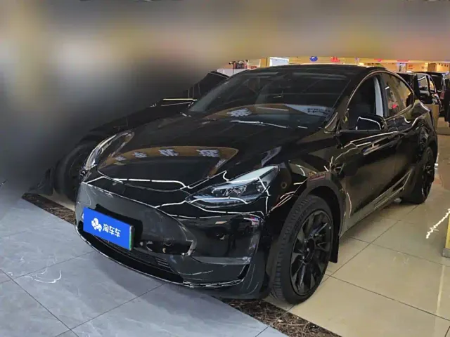 Фотография автомобиля — Tesla Model Y