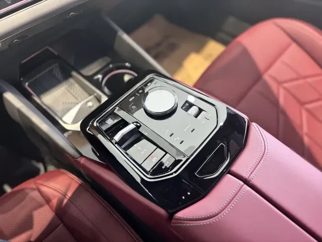 BMW 5 Series — Фото автомобиля 6