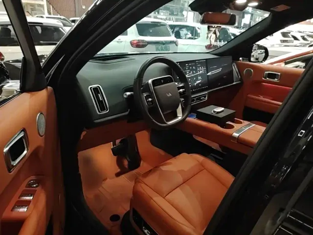Li Auto L9 — Фото автомобиля 14