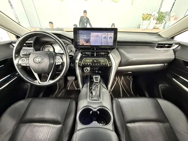 Toyota Harrier — Фото автомобиля 6