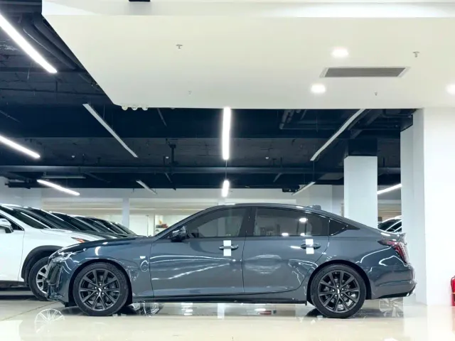 Cadillac CT5 — Фото автомобиля 3