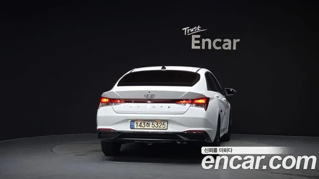 Hyundai AVANTE Avante (CN7) — Фото автомобиля 4