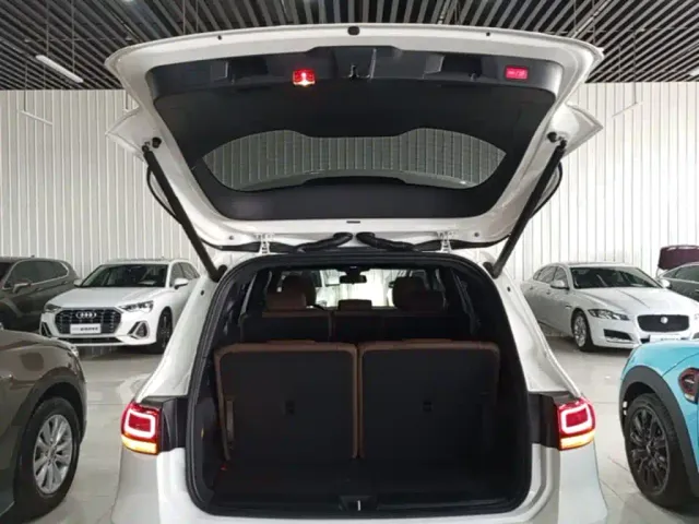 Mercedes-Benz GLB-Class — Фото автомобиля 14