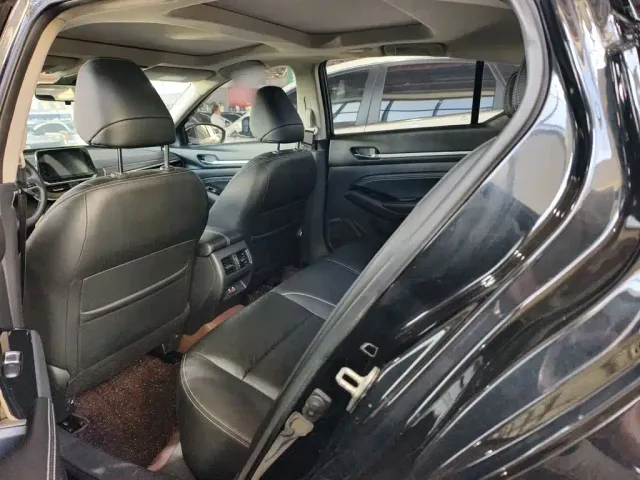 Nissan Teana — Фото автомобиля 17
