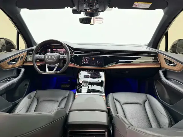 Audi Q7 — Фото автомобиля 13
