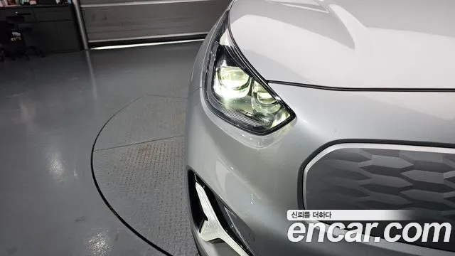 Kia Niro — Фото автомобиля 7