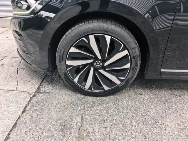 Volkswagen Passat — Фото автомобиля 12