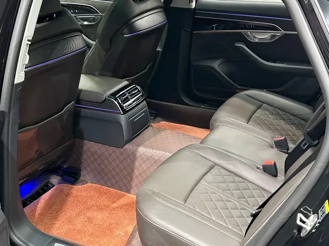 Audi A8 — Фото автомобиля 17