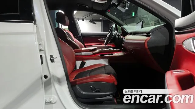 Genesis GV70 2.5T Бензин 2WD — Фото автомобиля 22