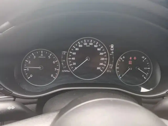 Mazda Axela — Фото автомобиля 7