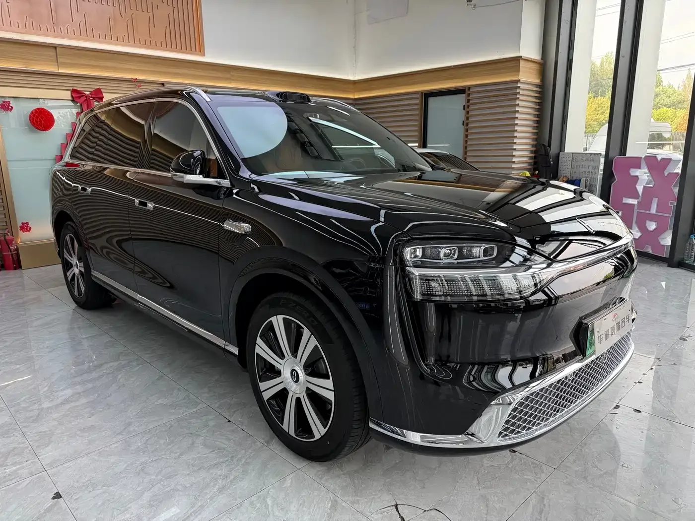 AITO Wenjie AITO M9 — Фото автомобиля 3