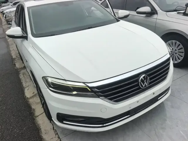 Volkswagen Lavida — Фото автомобиля 3
