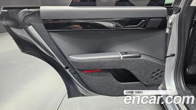 Hyundai Grandeur GN7 — Фото автомобиля 14