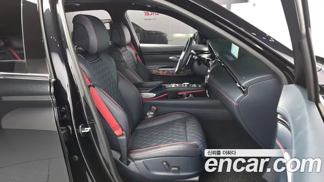 Genesis GV70 — Фото автомобиля 10