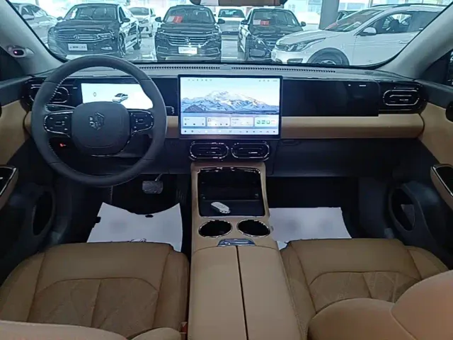 Leapmotor C01 — Фото автомобиля 9