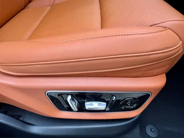 Li Auto L7 — Фото автомобиля 22
