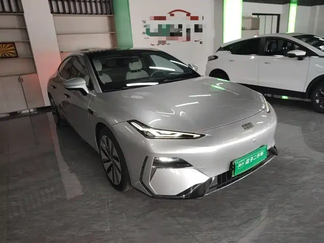 Geely Galaxy E8 — Фото автомобиля 3