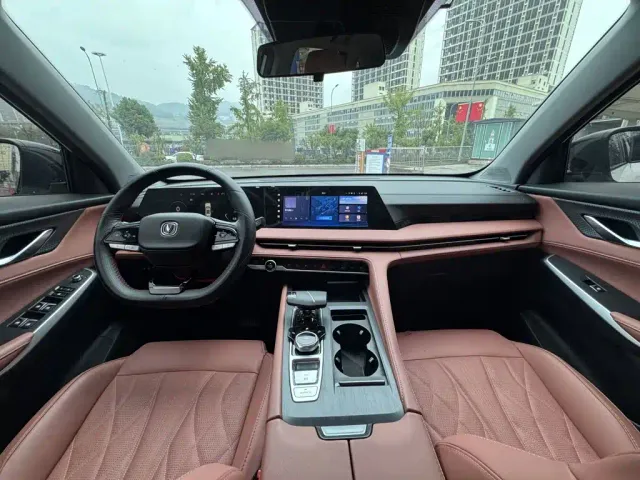 Changan CS75 Plus — Фото автомобиля 9