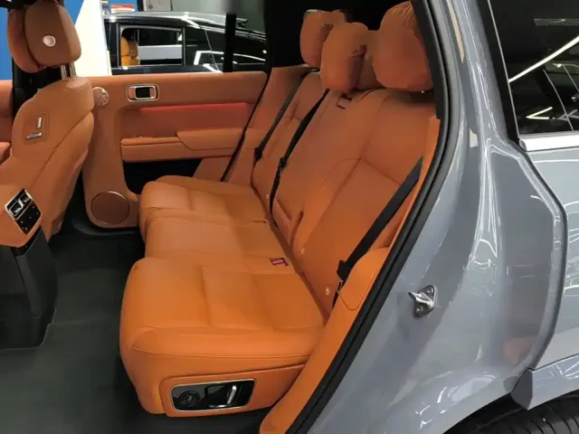 Li Auto L7 — Фото автомобиля 16