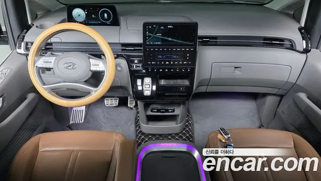 Hyundai Staria Staria Lounge 9 мест — Фото автомобиля 7