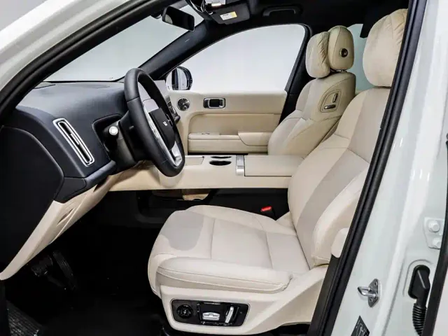 Li Auto L7 — Фото автомобиля 10