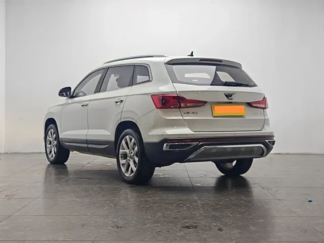Jetta VS7 — Фото автомобиля 5