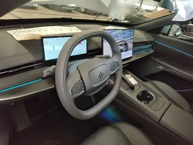 Dongfeng eπ 007 — Фото автомобиля 10