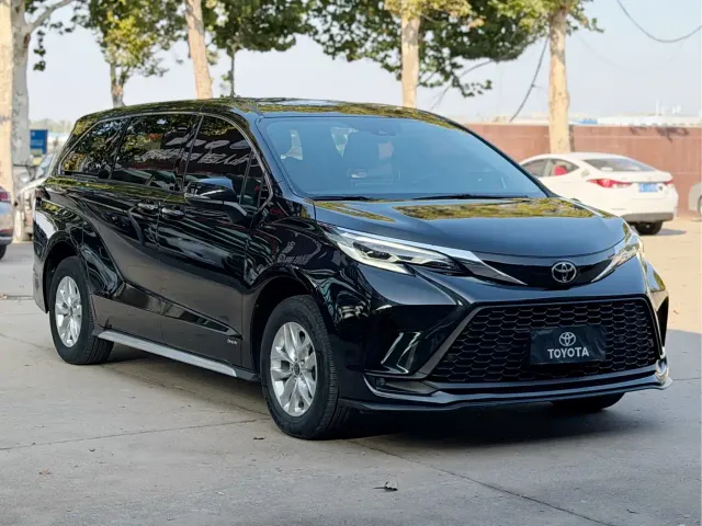 Toyota Granvia — Фото автомобиля 3