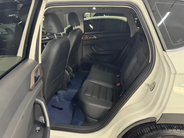 Volkswagen Tharu — Фото автомобиля 9