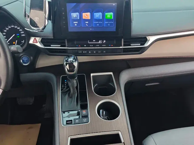 Toyota Granvia — Фото автомобиля 22