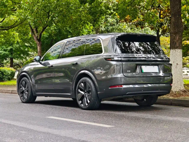 Li Auto L9 — Фото автомобиля 15