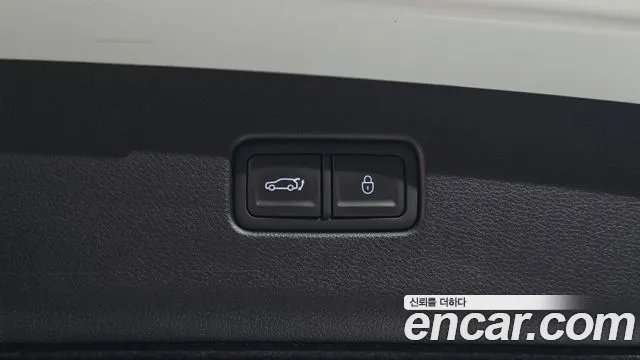 Genesis GV70 — Фото автомобиля 16