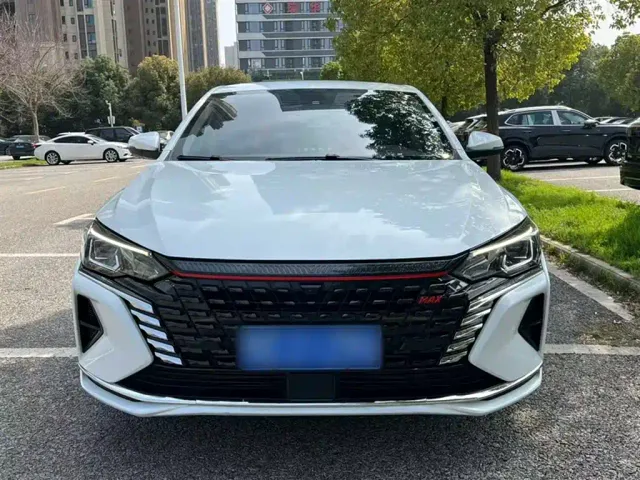 Dongfeng Yixuan MAX — Фото автомобиля 24