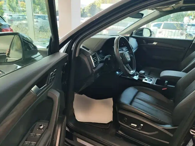 Audi Q5L — Фото автомобиля 15
